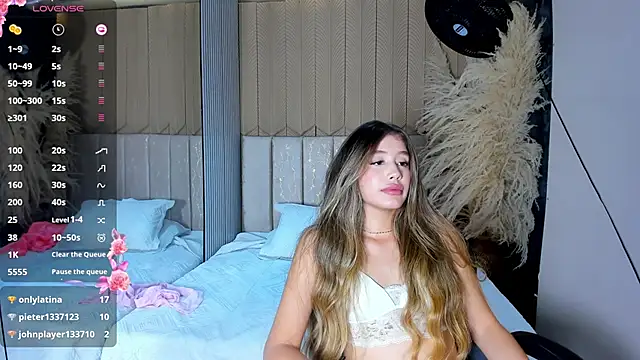 EmilyJohnsoon webcam