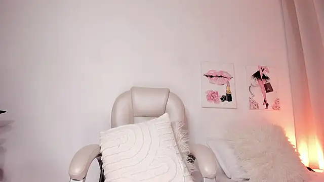 ReynaLuxe webcam