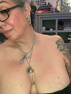 dieseldame1313 webcam