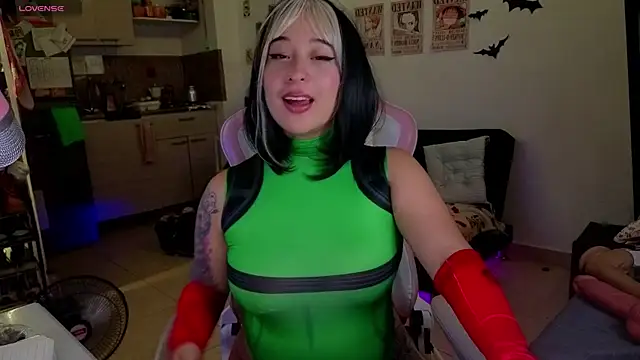 Celeste_Bauman webcam