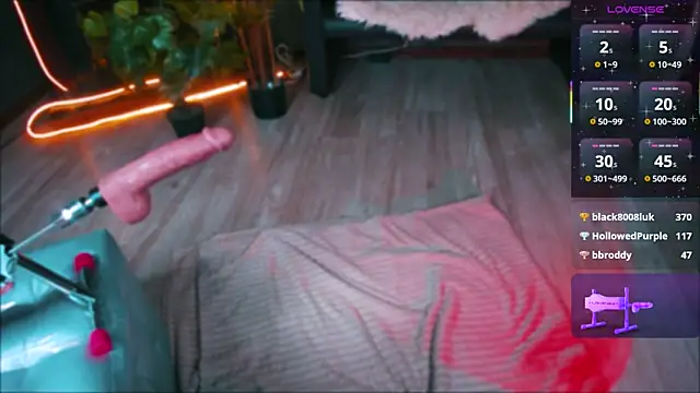 Mira_Fyre webcam