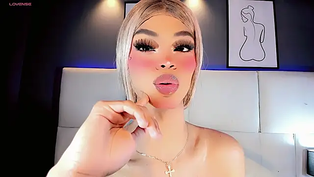 Kornylovee webcam