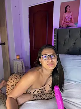 ema_zoe webcam