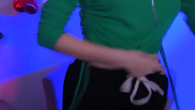 gloria_bubble webcam