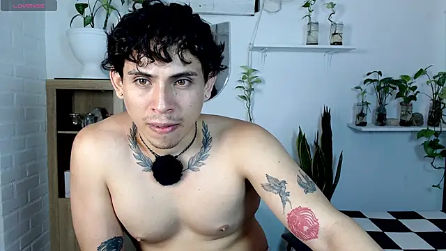 magnuz_col - Magnuz_Col's free webcam - UK Sex Cams