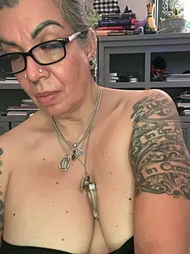 dieseldame1313 webcam
