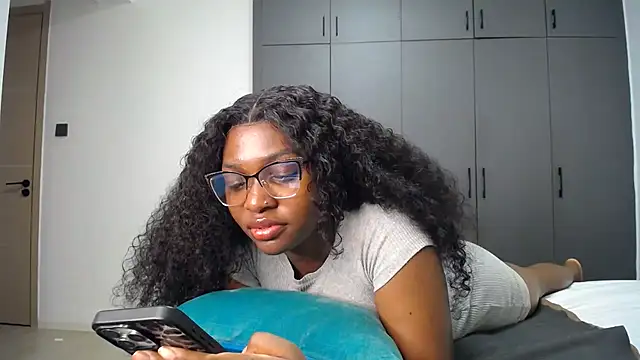 pretty_liya08 (F young) - PAY MY RENT DADDY