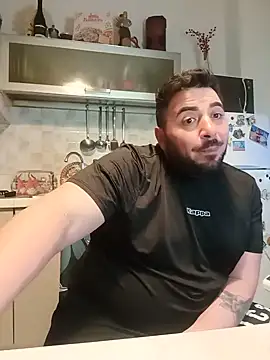 bear_skinny webcam