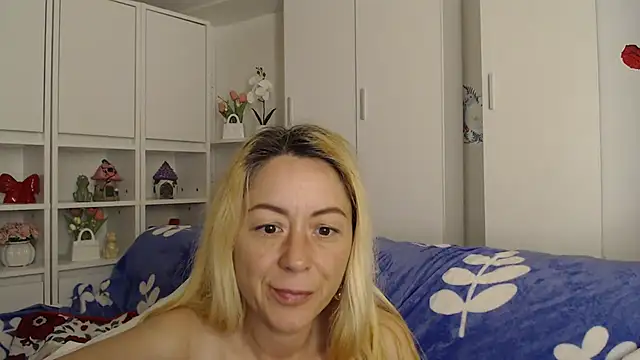 _karolynesyera_ webcam