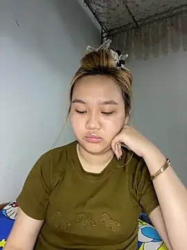 Almira6868 webcam
