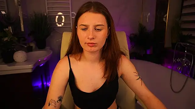 VikVikLove webcam