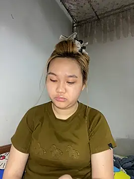 Almira6868 webcam