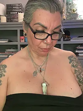 dieseldame1313 webcam