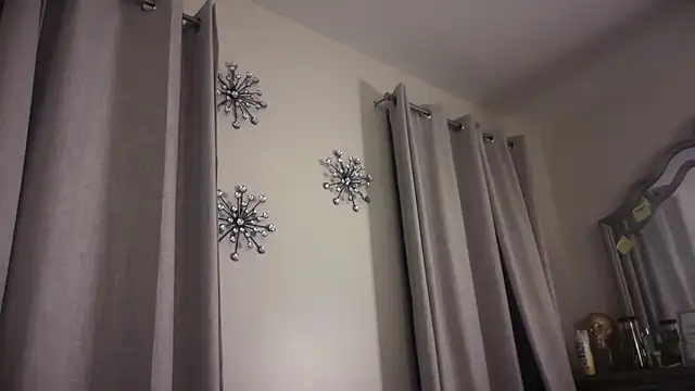 Queen_Phoenix webcam