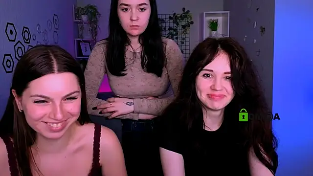riley_sanders webcam