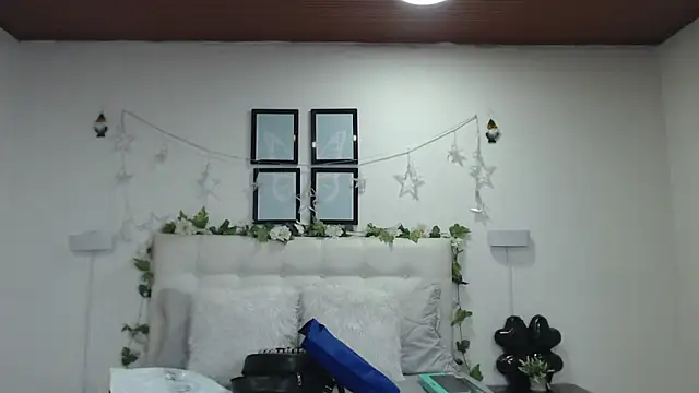 Megan_05_ webcam