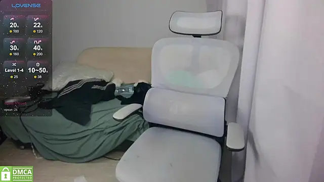 LeonBoykisser webcam