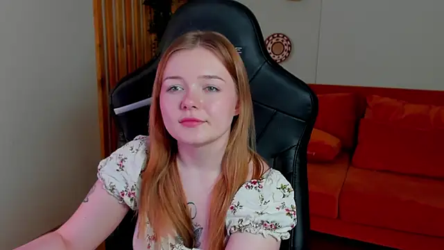 ElinaVale webcam