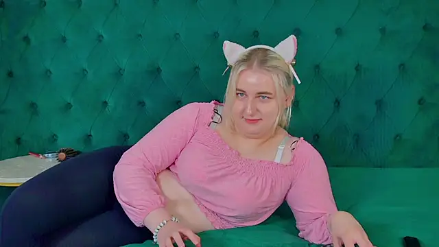 LioraArdyn webcam