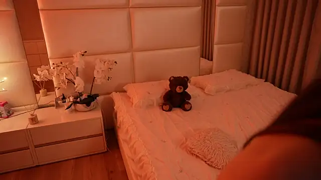 Lilly_Colins webcam