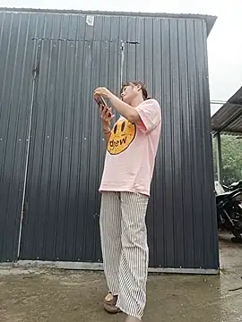 linda_bae00 webcam