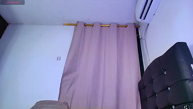 Mia_depp webcam
