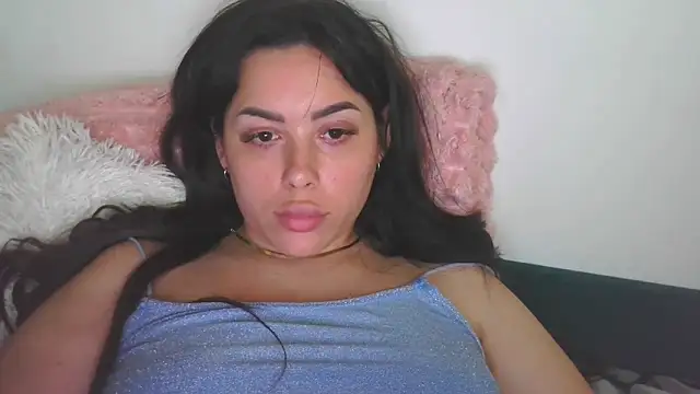 LovelyJulliette webcam