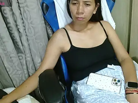 Danielagomez33 webcam