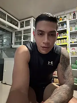 OliverWest04 webcam