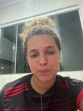 LoiraQuente69 webcam