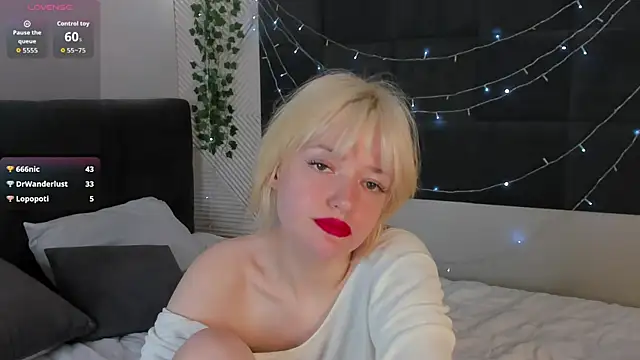 LunaaBee webcam