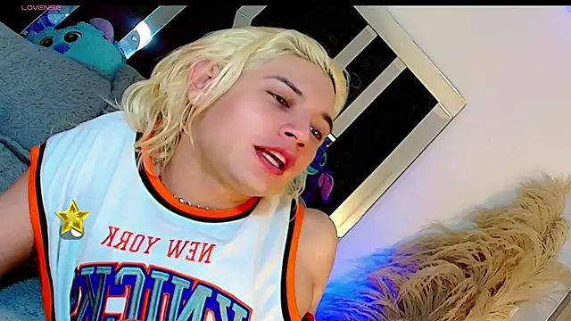 honey_skin webcam