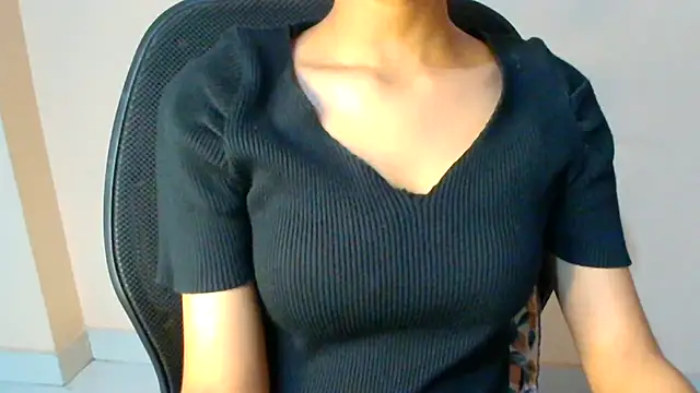 Chandani-Love webcam