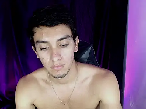 dante_18cm_ - Dante_18cm_'s free webcam - UK Sex Cams