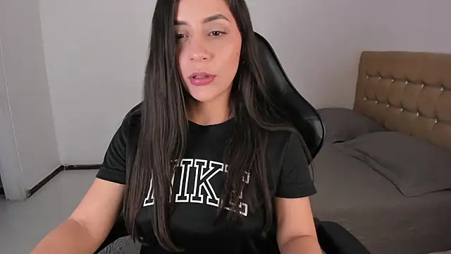 EmmaGrace1999 webcam