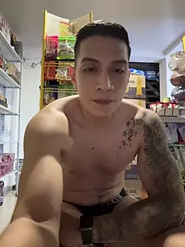 OliverWest04 webcam