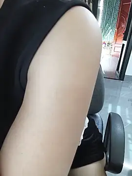 Heni6368 webcam