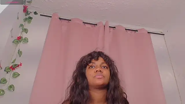 Daphnewalker__ webcam