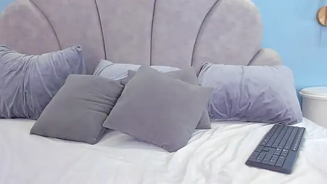 riley_dolly webcam