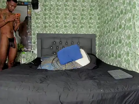 Kofi_exotic_2 webcam
