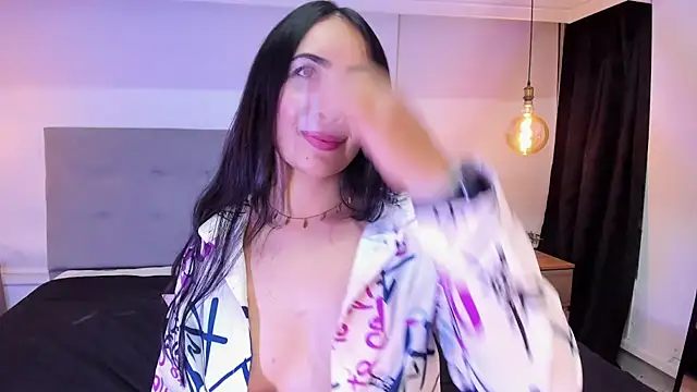 AmaraValenti webcam