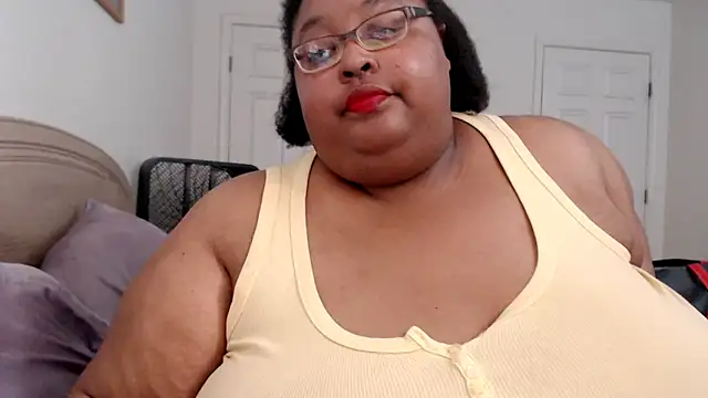Loves_Aura webcam