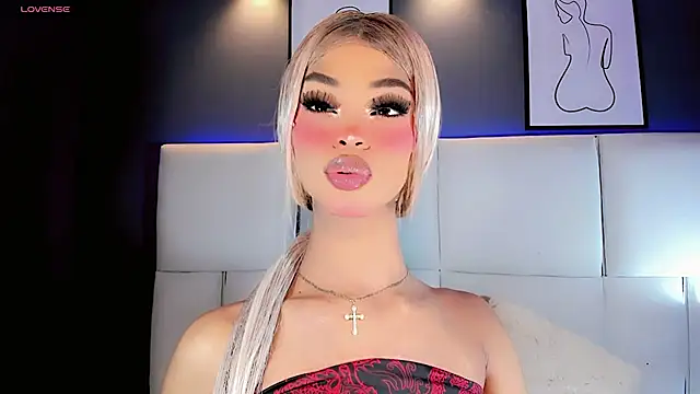 Kornylovee webcam