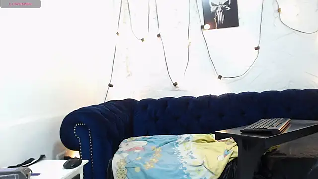 AprilyCrystal2 webcam