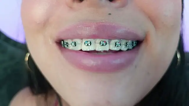mia_roux1 webcam