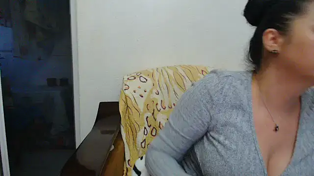 MissElla webcam