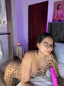 ema_zoe webcam