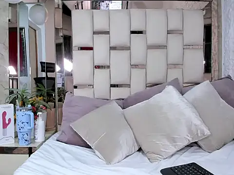 katleya_lewiis webcam