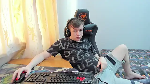 iliaskrislove live sex cam