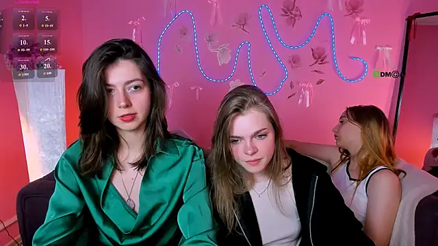 veronica_bubble webcam